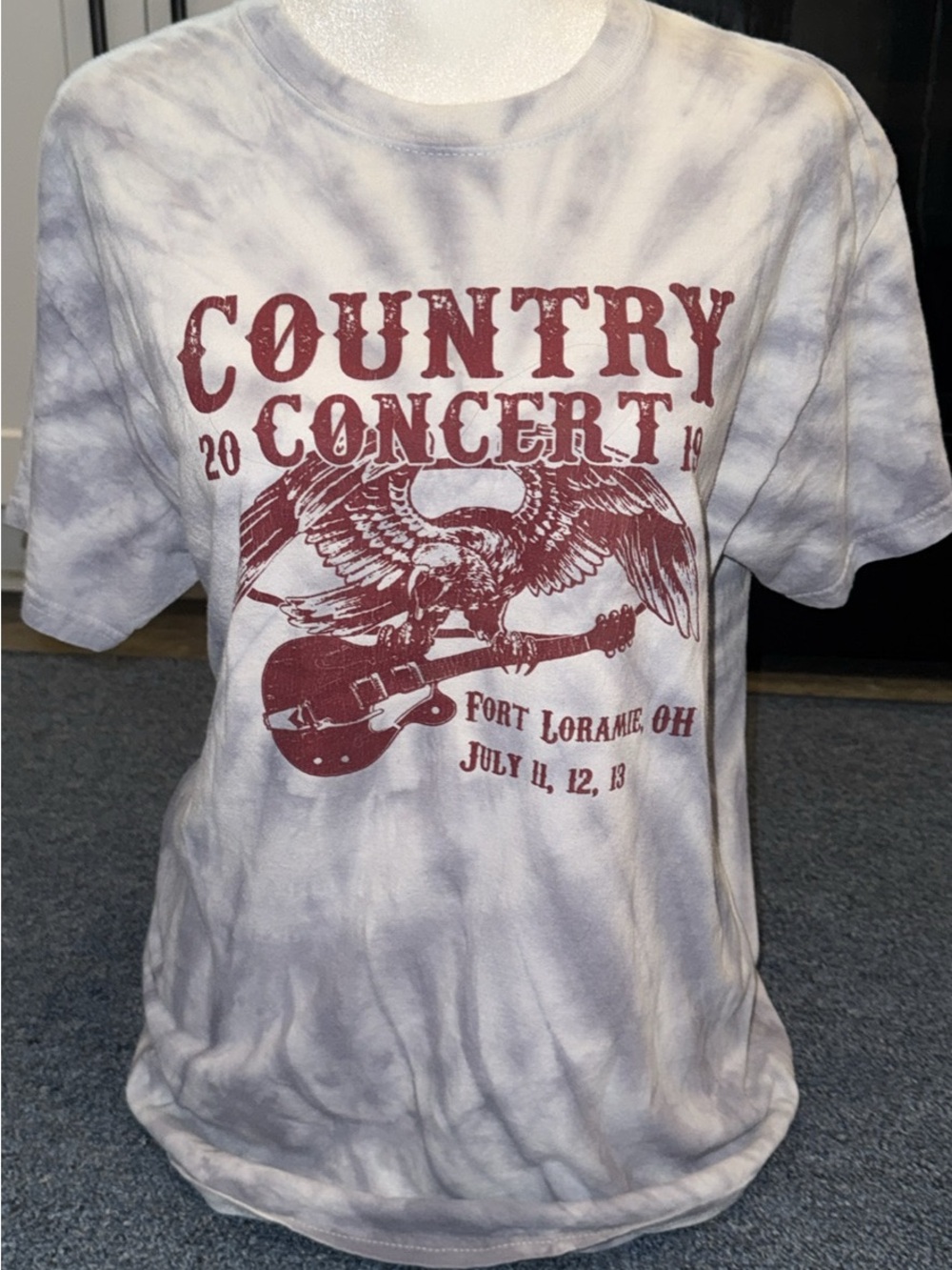 Gildan White & Maroon Country Concert Tie-Dye Graphic Tee